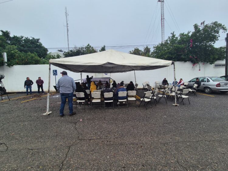 Protestan empleados de Conagua