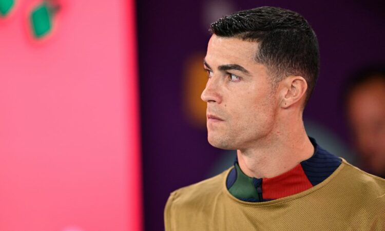 CR7 marca doblete y queda a 44 goles de alcanzar los mil