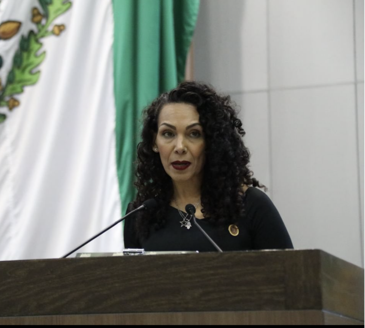 Proponen licencia laboral a mujeres por complicaciones en menstruación