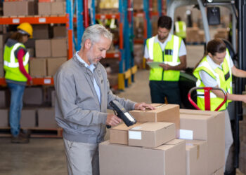 Cómo elegir el handheld scanner adecuado para tu almacén o centro de distribución