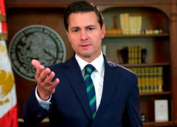 Peña Nieto vuelve al país y desata reacciones políticas