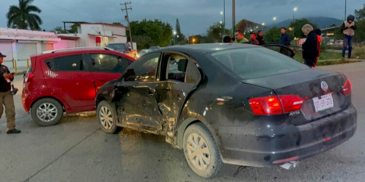 Cuatro heridos en accidente