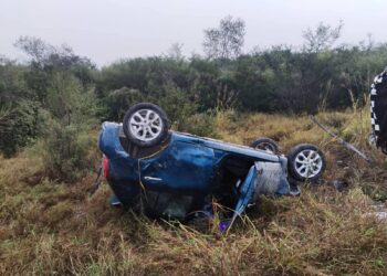 Volcadura en la carretera Victoria-Monterrey