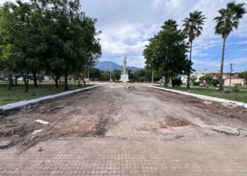 Autoridades federales suspenden obras en Plaza Héroes de la Independencia