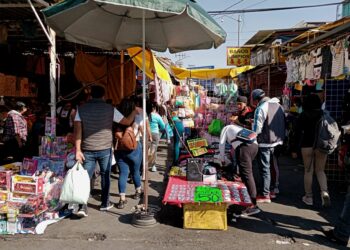 Economía informal alcanza su mayor peso en dos décadas