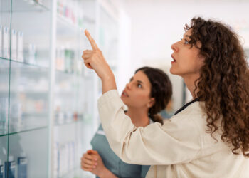 6 ventajas de comprar en una farmacia dermatológica y qué puedes encontrar