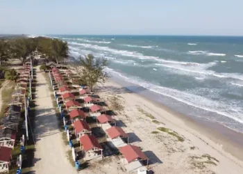 Playa Barra del Tordo, bajo observación sanitaria en plena temporada vacacional