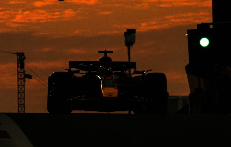 Verstappen sale primero en Abu Dabi