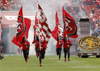 San Francisco vence a Chicago y va por la cima de la NFC