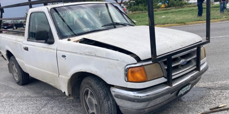 Choque en crucero para el Cuartel Militar de Cd. Victoria deja dos heridos