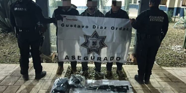 Golpe a la delincuencia en Díaz Ordaz: Guardia Estatal captura a tres civiles armados