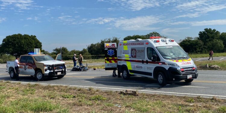 Tragedia en Victoria: muere mujer en choque de moto contra tráiler en Libramiento Naciones Unidas