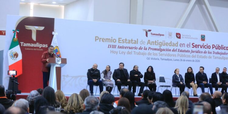 Aumento salarial y pensiones seguras garantiza Américo a las y los trabajadores del Estado