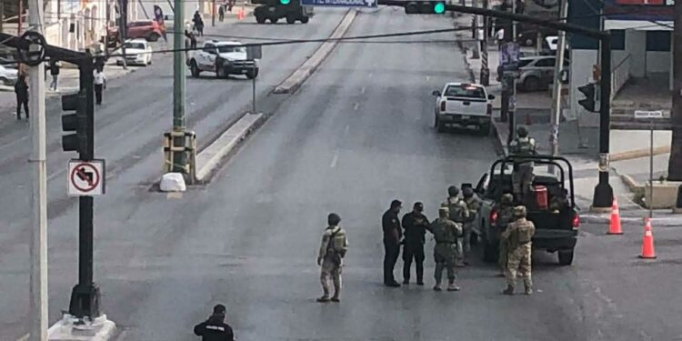 Cámara ilegal provoca operativo militar y cierre vial en Reynosa