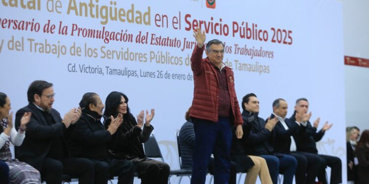 Aumento salarial y pensiones seguras garantiza Américo a las y los trabajadores del Estado