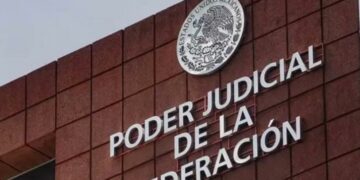 Jueza federal es suspendida por agresiones físicas y verbales a compañera