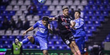 Cruz Azul consigue victoria 1-0 sobre Puebla con gol de Paradela