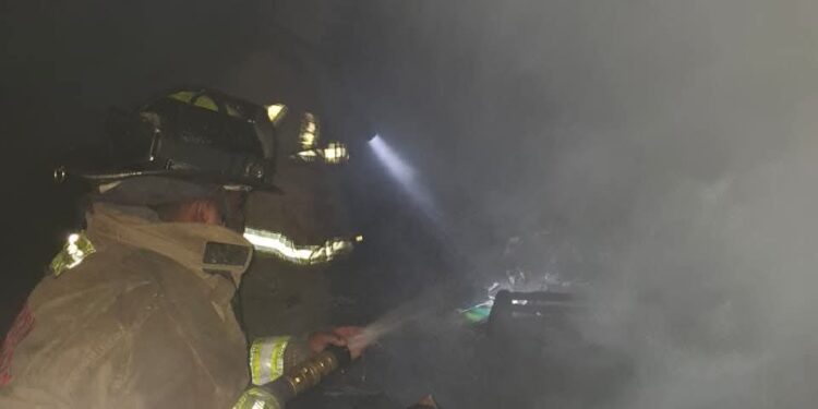 Fuego en Año Nuevo: Bomberos de Ciudad Victoria sofocan múltiples incendios domésticos