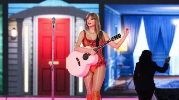 La cantante Taylor Swift es la mujer más joven en ingresar al Salón de la Fama