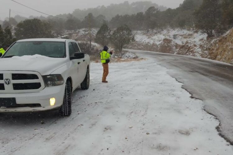 Alertan en Chihuahua por tercera tormenta invernal; prevén apagones y cierres de carreteras