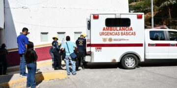 Suman dos personas muertas en Guerrero y CDMX por sismo de magnitud 6.5