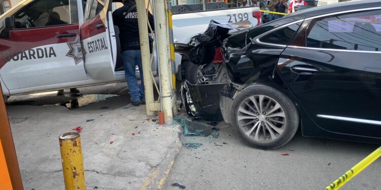 Colisión múltiple en 19 Carrera Torres deja una persona hospitalizada y daños