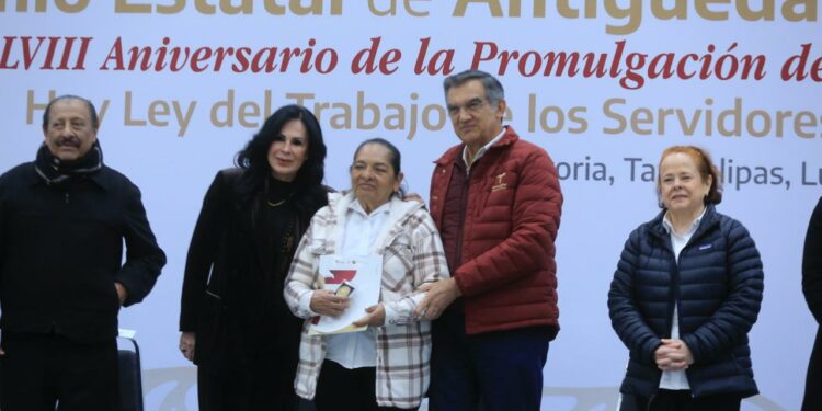 Aumento salarial y pensiones seguras garantiza Américo a las y los trabajadores del Estado