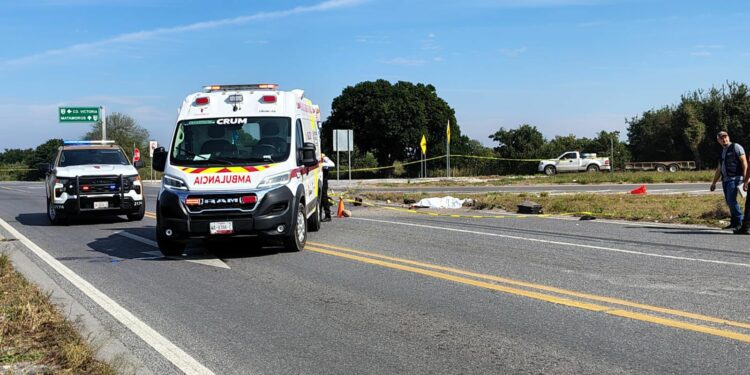 Tragedia en Victoria: muere mujer en choque de moto contra tráiler en Libramiento Naciones Unidas