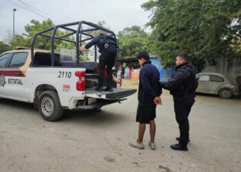 Incendia intencionalmente casa de sus abuelos, lo detienen