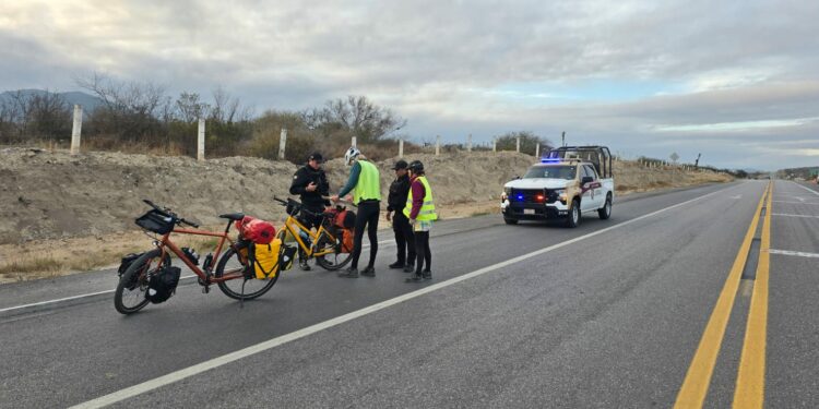 De Holanda para Tamaulipas: Ciclistas europeos recorren las carreteras del estado
