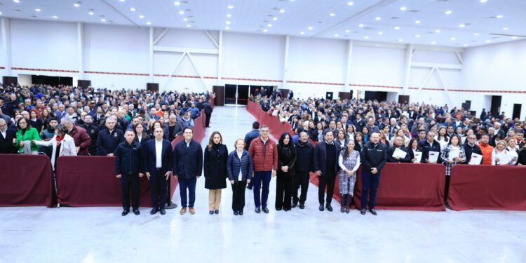 Aumento salarial y pensiones seguras garantiza Américo a las y los trabajadores del Estado