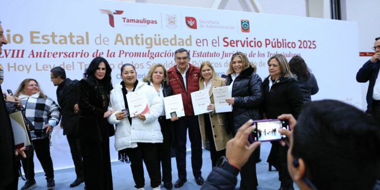 Aumento salarial y pensiones seguras garantiza Américo a las y los trabajadores del Estado