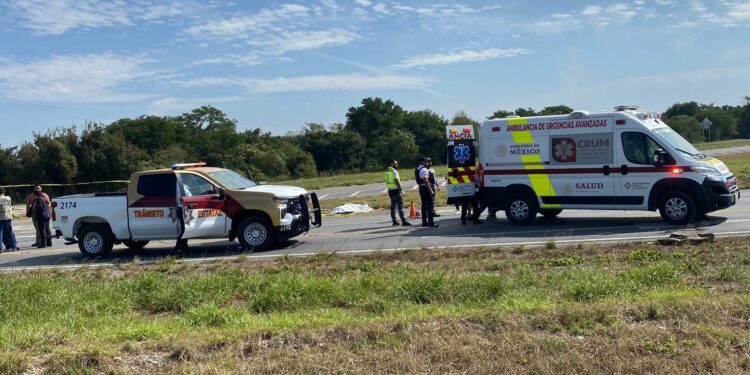 Tragedia en Victoria: muere mujer en choque de moto contra tráiler en Libramiento Naciones Unidas