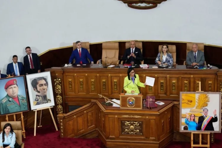 Asamblea venezolana anuncia reforma legal en nuevo escenario político
