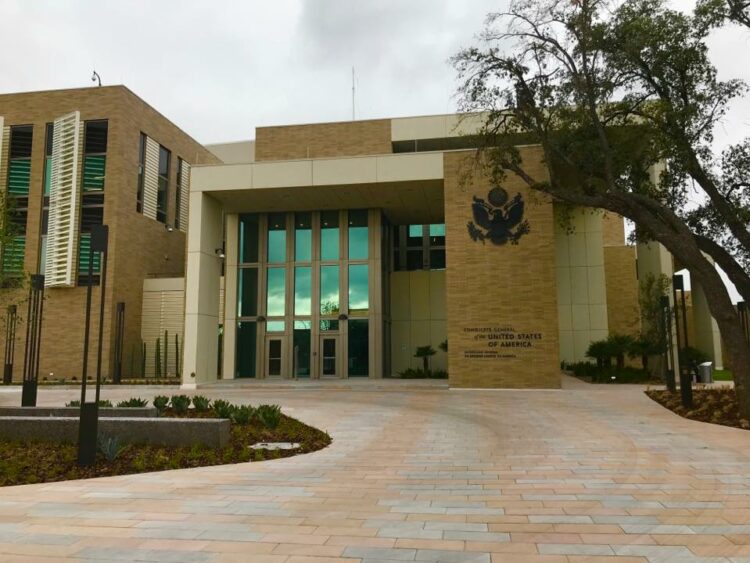 Capturan a sujeto con documentos falsos frente al Consulado en Nuevo Laredo