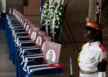 Cuba honra a 32 militares caídos tras incursión en Venezuela