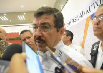 UAT consolida proyección global con respaldo estatal