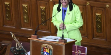 Venezuela plantea reforma petrolera para atraer capital extranjero