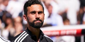 “Buen debut, 3-2”: El dardo de Piqué a Arbeloa en WhatsApp