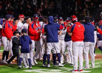 Águilas de Mexicali vence a Charros en 11 entradas