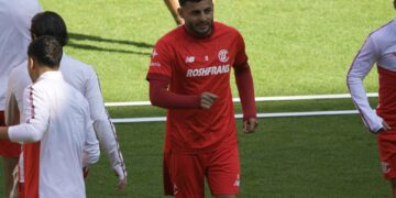 ¿Cuánto tiempo estará fuera Alexis Vega? Reporte médico oficial