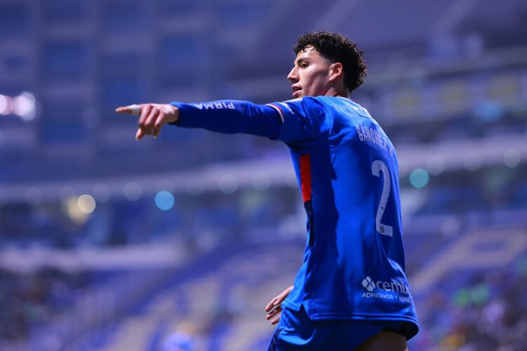 Cruz Azul blinda a Jorge Sánchez: Rechazan oferta griega