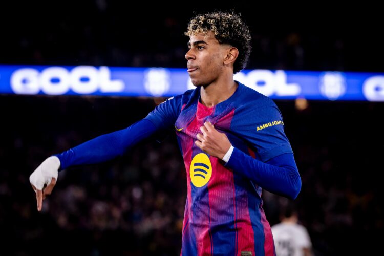 FC Barcelona golea al Oviedo y recupera la cima de LaLiga