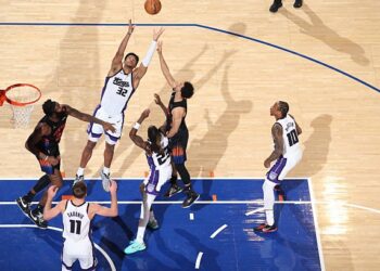 Resumen NBA: Knicks vencen a Kings y alargan su racha
