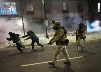 Saldrían de Minneapolis mando y agentes de la Patrulla Fronteriza tras operativo de ICE