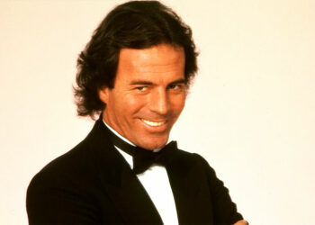 Testimonios de figuras mexicanas reavivan las acusaciones de conducta inapropiada contra Julio Iglesias