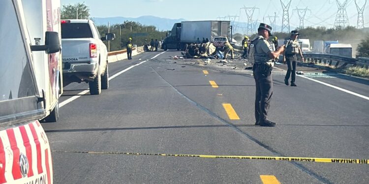 Cinco muertos más en carretera Victoria-Tampico; chocan tráiler y automóvil en tramo Zaragoza