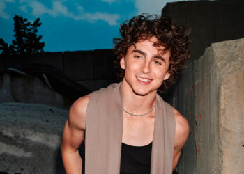 Timothée Chalamet relata la amenaza real que recibió de un actor secundario en el set de “Marty Supreme”