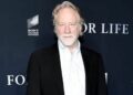 La defensa de Timothy Busfield impugna la prisión preventiva y rechaza cargos de abuso infantil