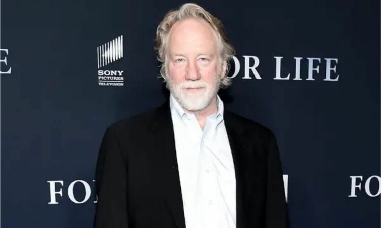La defensa de Timothy Busfield impugna la prisión preventiva y rechaza cargos de abuso infantil